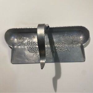 Vintage Everlast Metal Aluminum Crumb Catcher